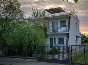 Doppelhaushälfte für sechs Personen mit Garten
